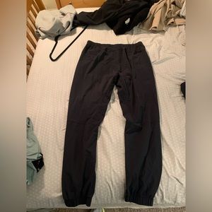 Fabletics black cuffed joggers